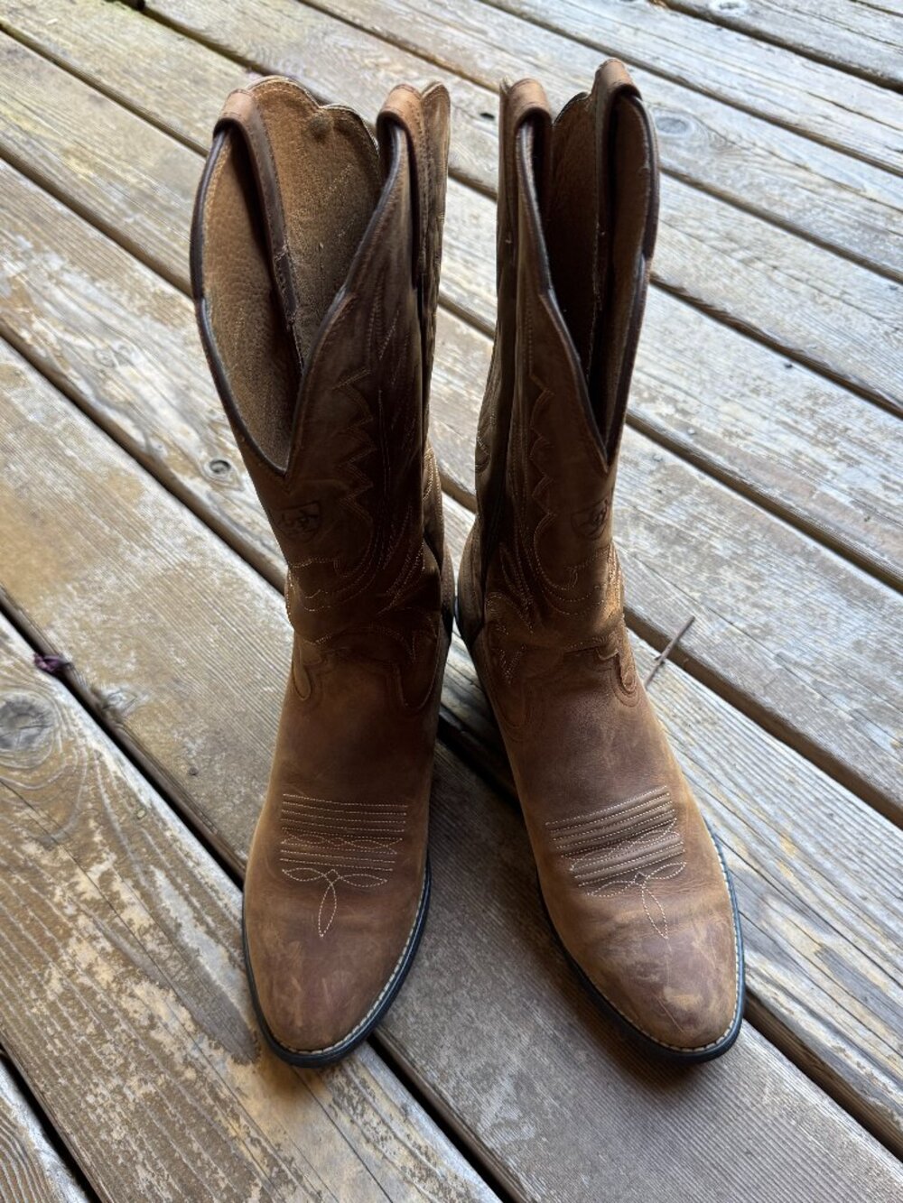ARIAT Heritage Distressed Brown Leather Western Boots in Women's 9B